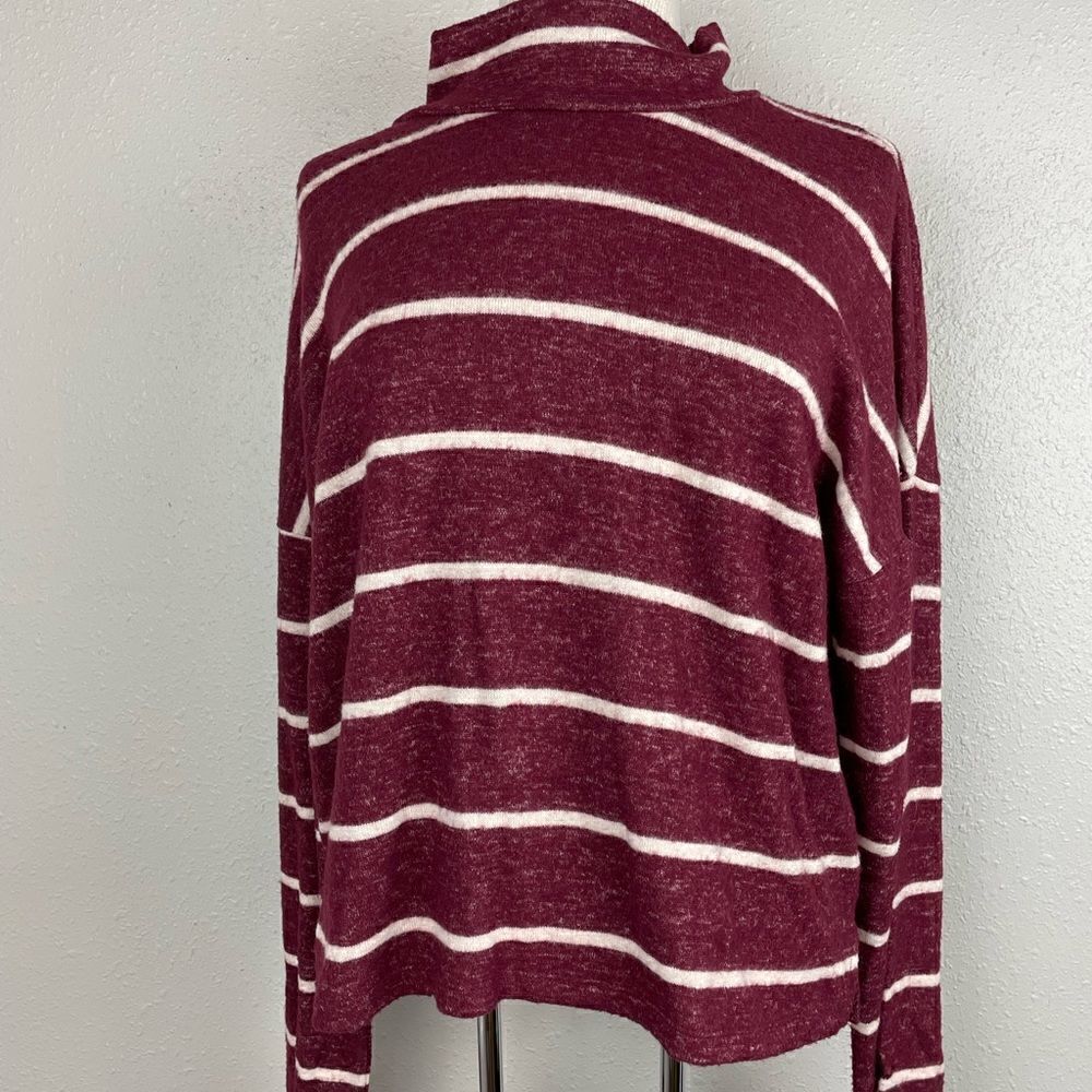 EUC So Heritage Womens Lightweight Maroon and White Mock Neck Sweater Size M